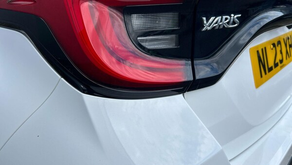 Used Toyota Yaris 2023 for sale - 76200039: Photo 46