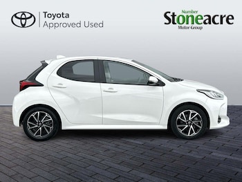 Used Toyota Yaris 2023 for sale - 76200039: Photo 4