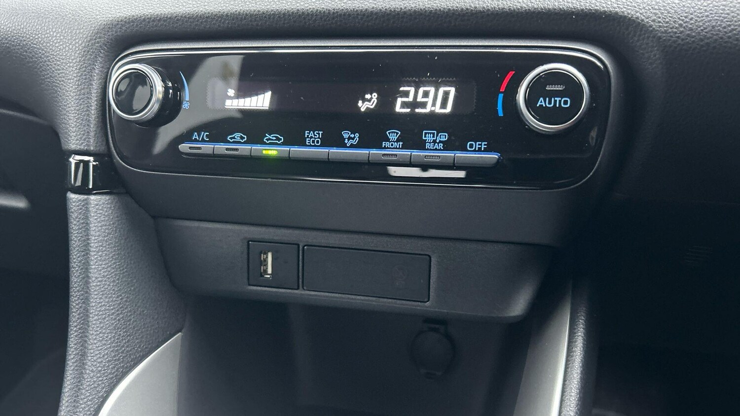 Used Toyota Yaris 2022 for sale - 77574550: Photo 30