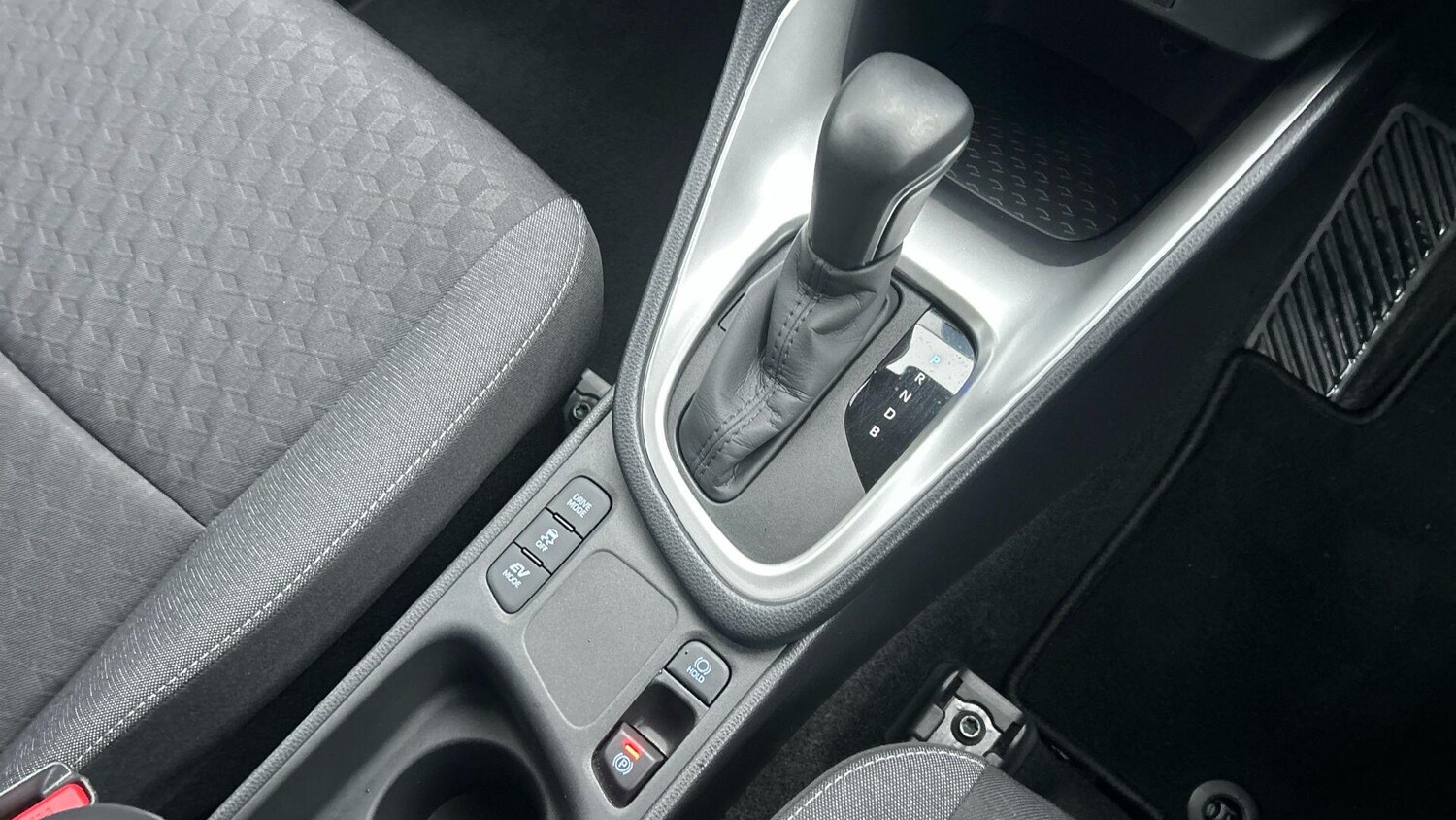 Used Toyota Yaris 2022 for sale - 77574550: Photo 31