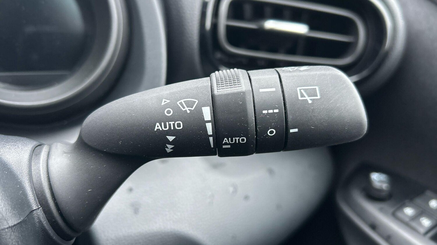 Used Toyota Yaris 2022 for sale - 77574550: Photo 39