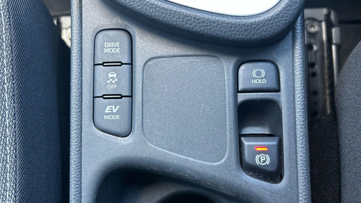 Used Toyota Yaris Cross 2022 for sale - 76689799: Photo 32