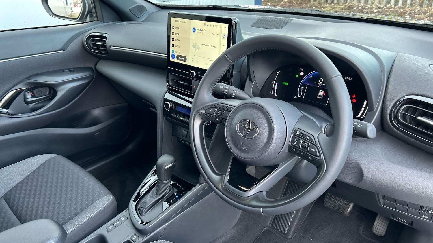 Used Toyota Yaris Cross 2025 for sale - 77255224: Photo 10