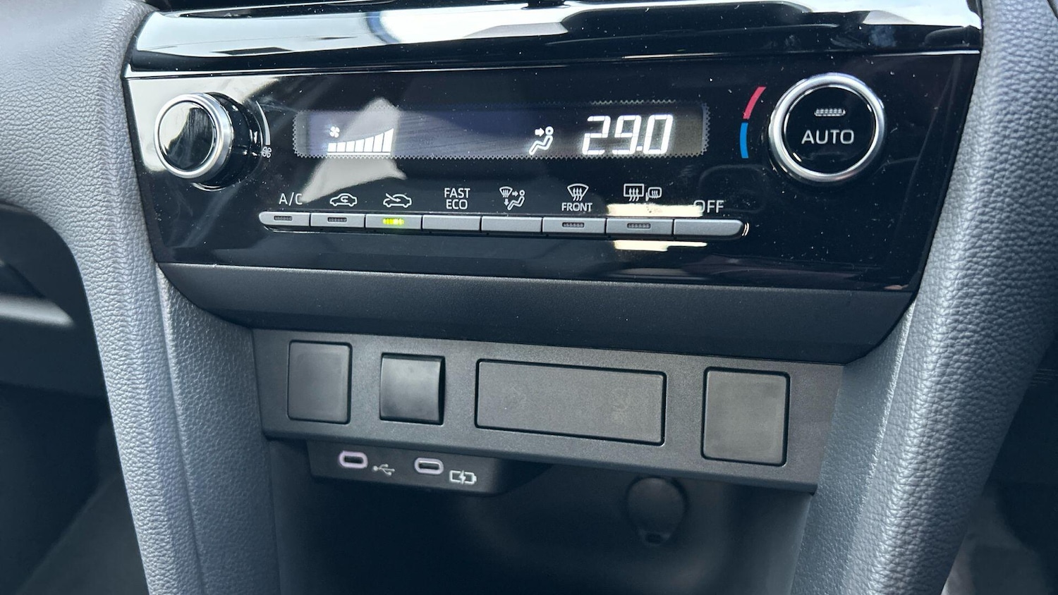 Used Toyota Yaris Cross 2025 for sale - 77255224: Photo 25