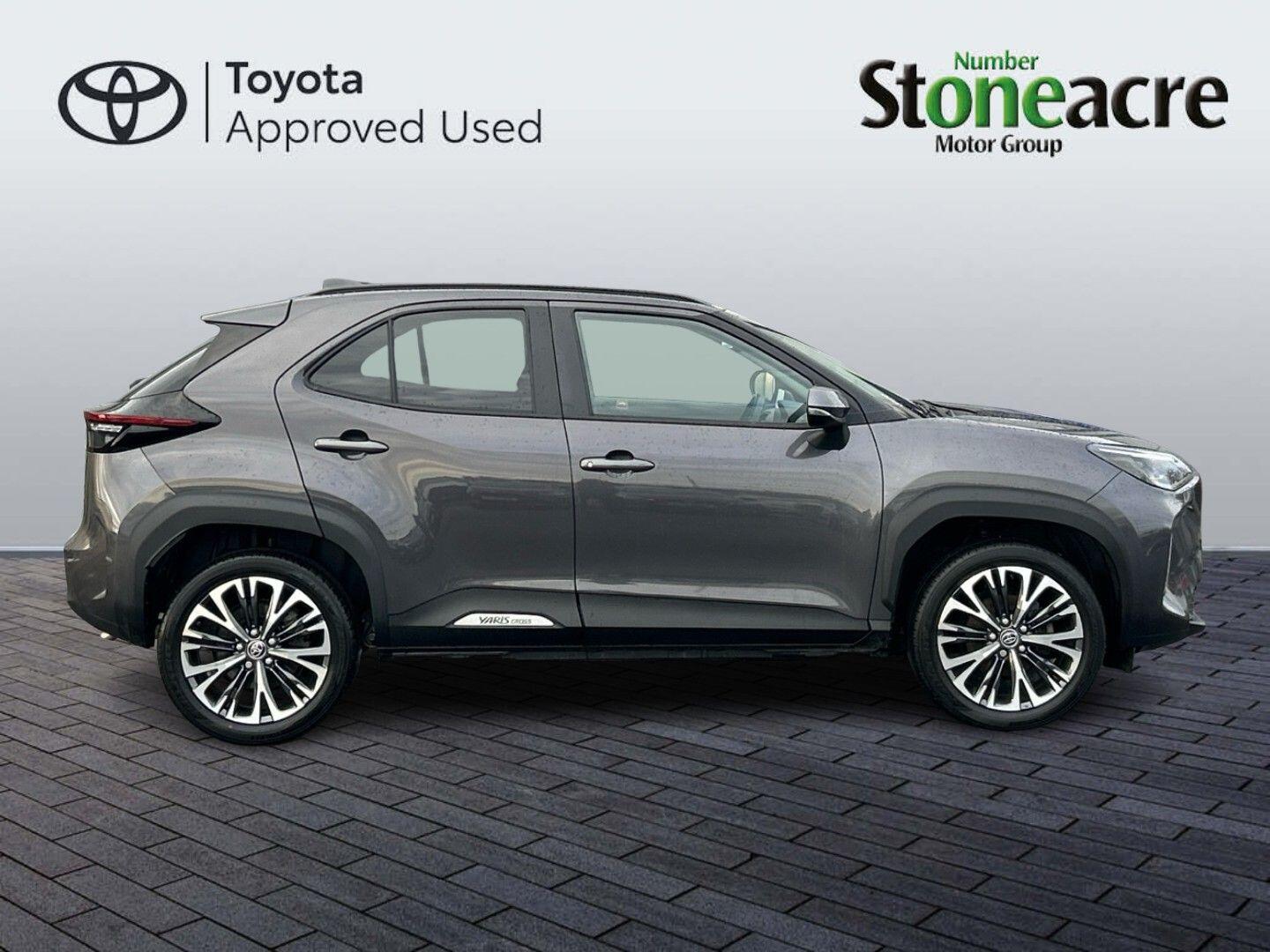 Used Toyota Yaris Cross 2023 for sale - 76825073: Photo 2