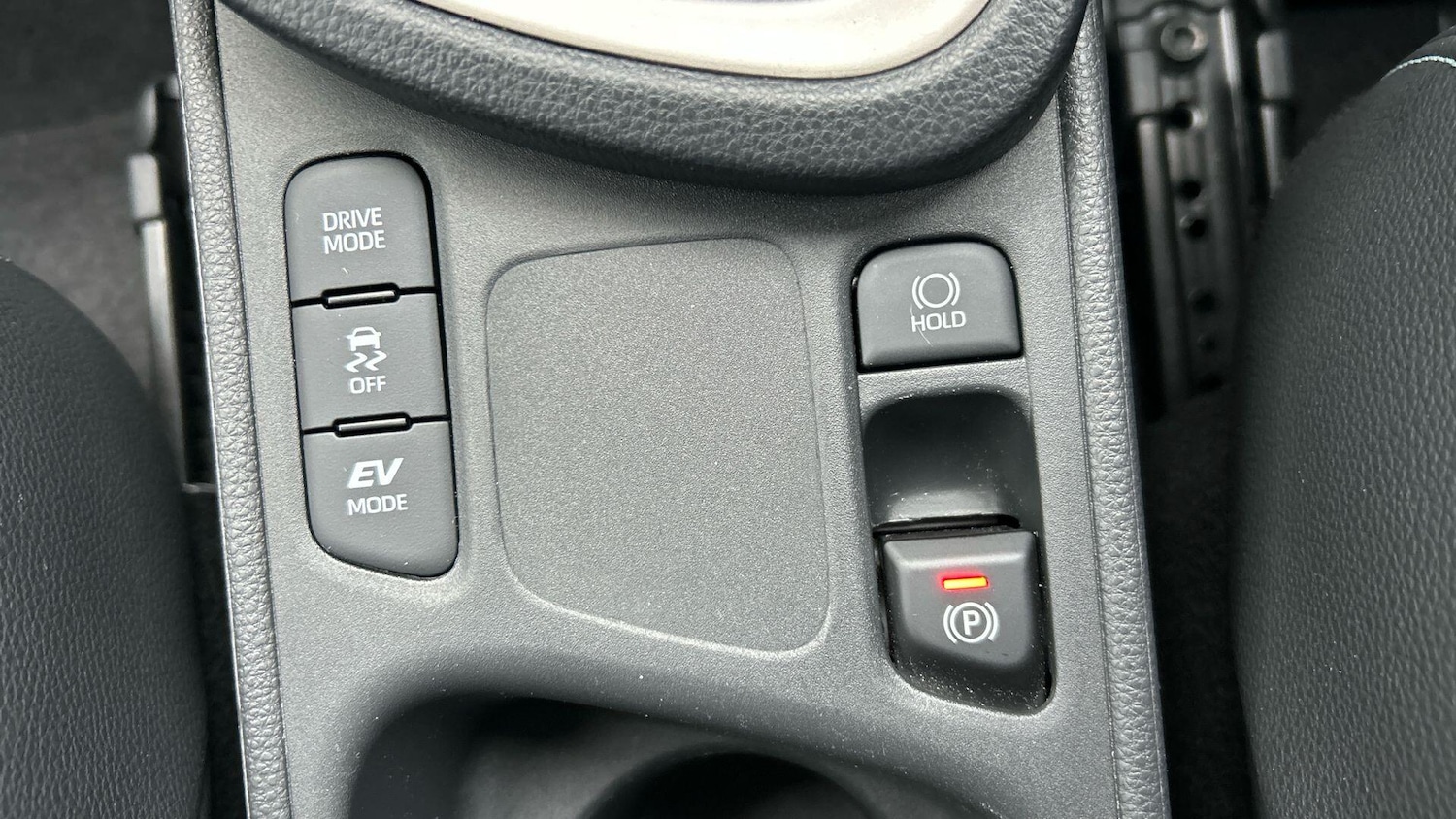 Used Toyota Yaris Cross 2023 for sale - 76825073: Photo 33