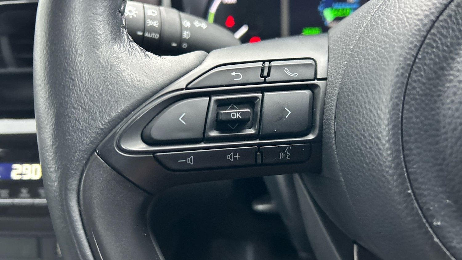 Used Toyota Yaris Cross 2023 for sale - 76825073: Photo 38