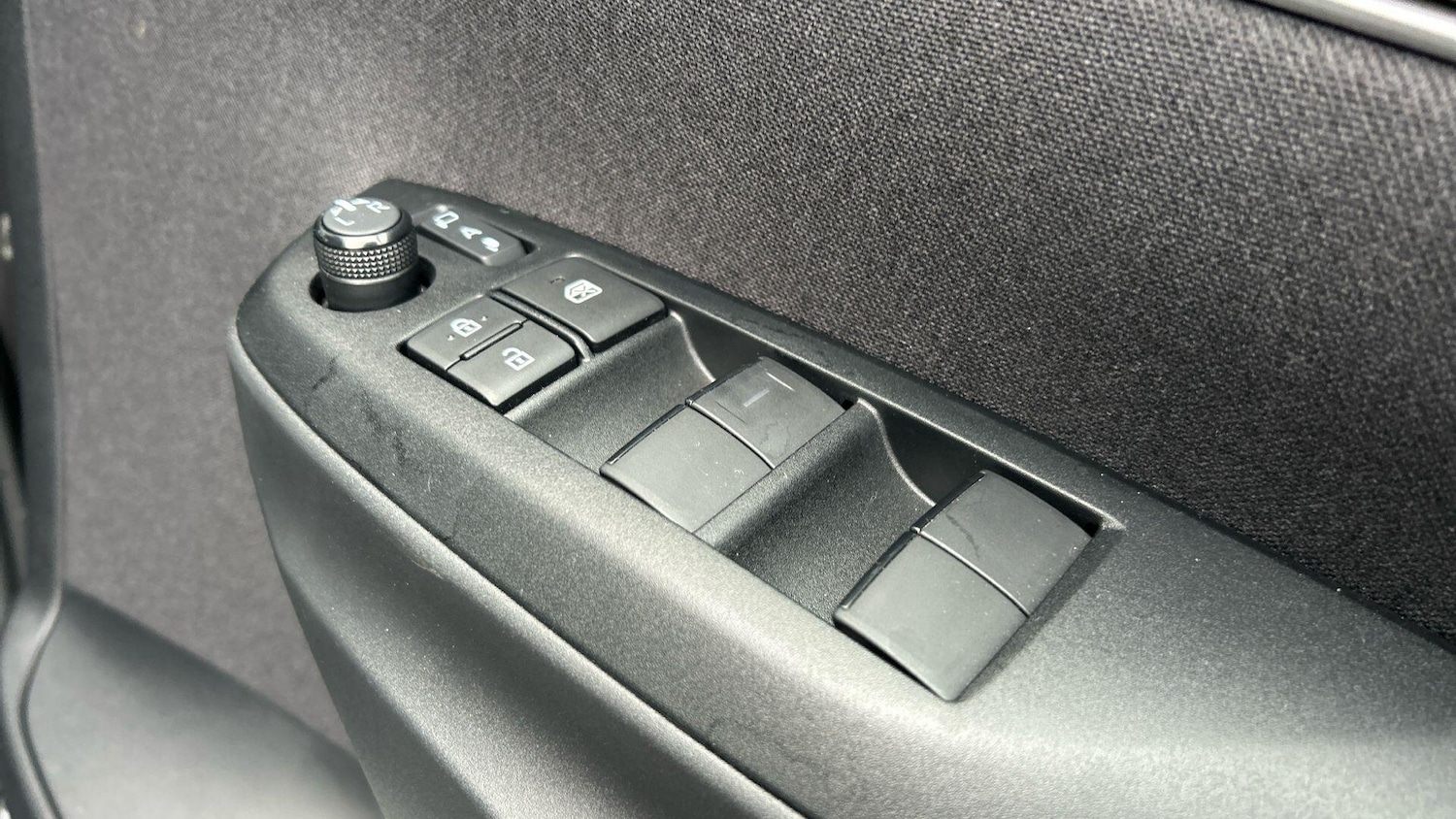 Used Toyota Yaris Cross 2023 for sale - 76825073: Photo 41