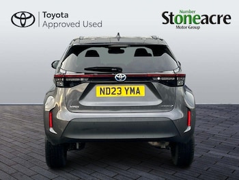 Used Toyota Yaris Cross 2023 for sale - 76825073: Photo