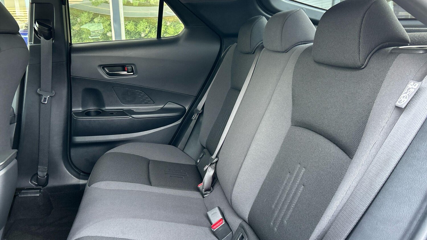 Used Toyota C-HR for sale - 77670679: Photo 17