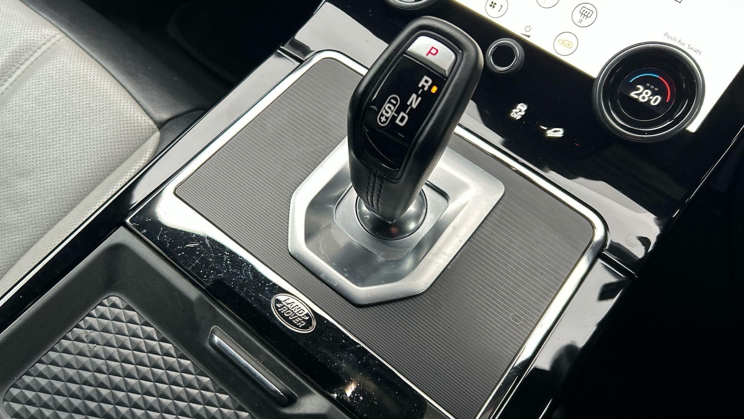 Used Land Rover Range Rover Evoque 2019 for sale - 77425000: Photo 26