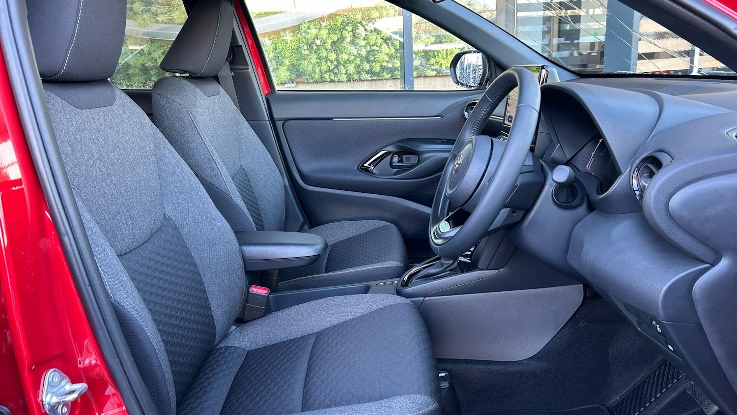 Used Toyota Yaris Cross 2025 for sale - 77155342: Photo 15