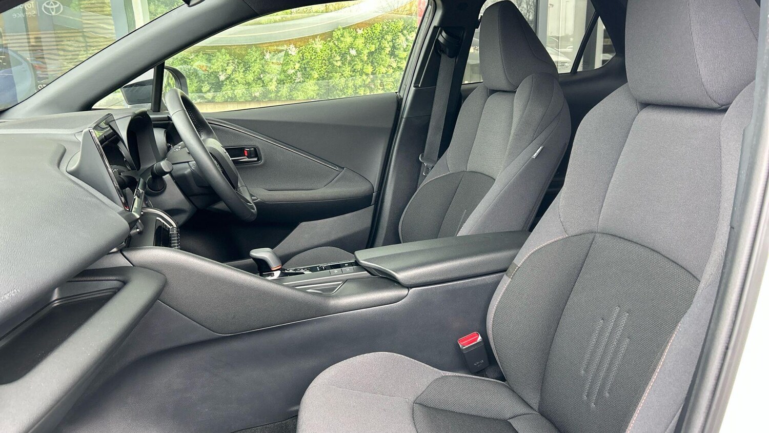 Used Toyota C-HR 2024 for sale - 77710384: Photo 14