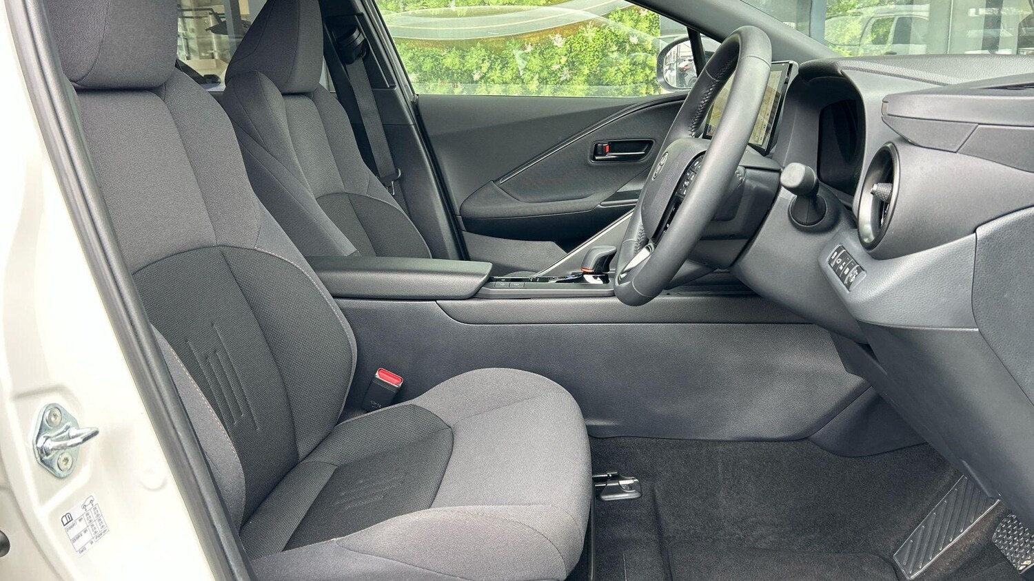 Used Toyota C-HR 2024 for sale - 77710384: Photo 15