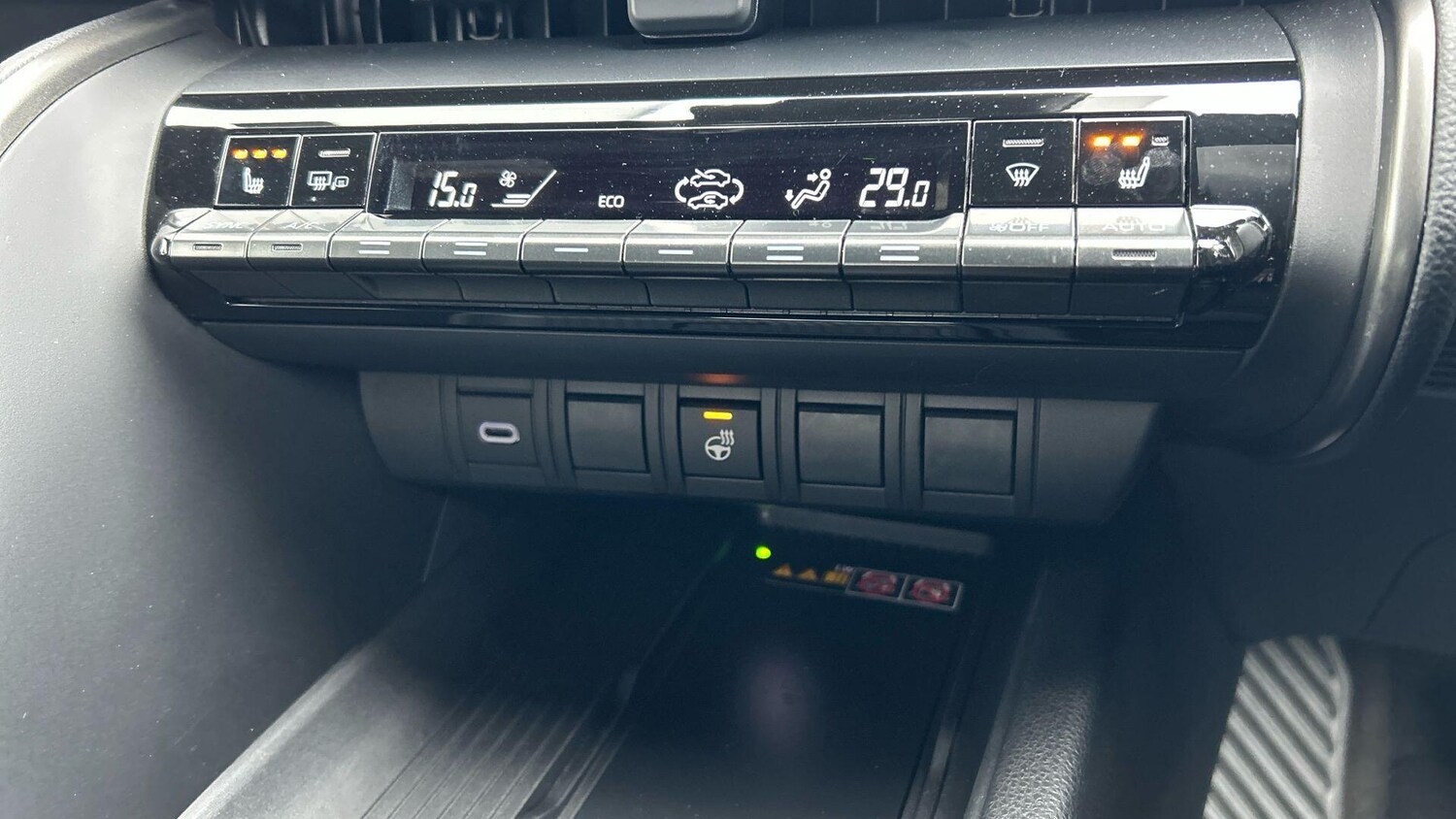 Used Toyota C-HR 2024 for sale - 77710384: Photo 28