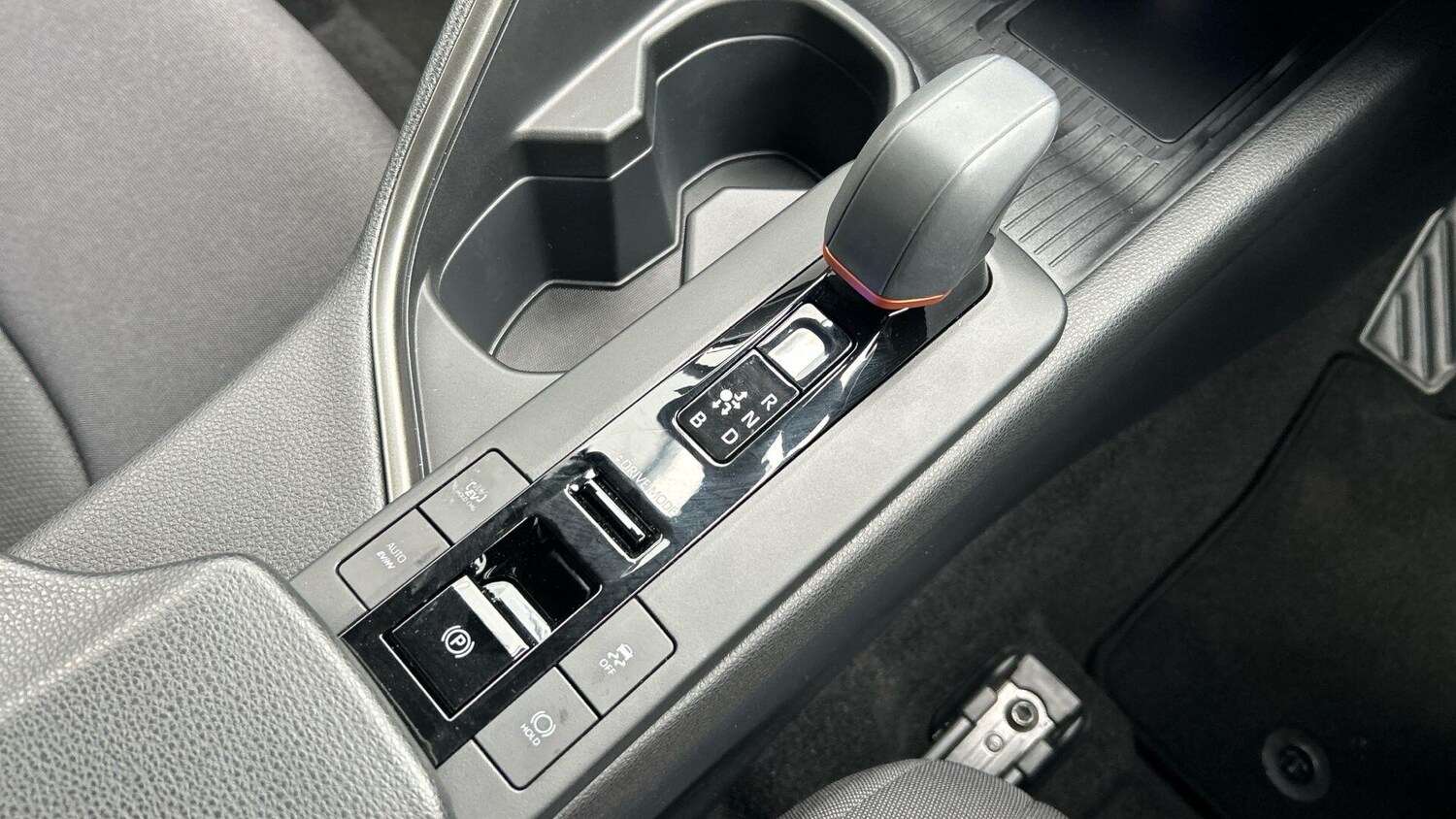 Used Toyota C-HR 2024 for sale - 77710384: Photo 30