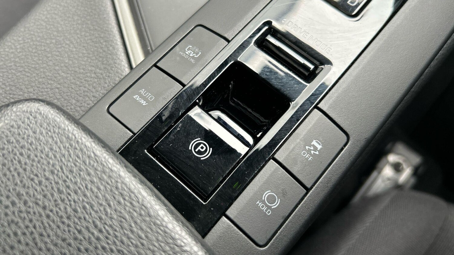 Used Toyota C-HR 2024 for sale - 77710384: Photo 31