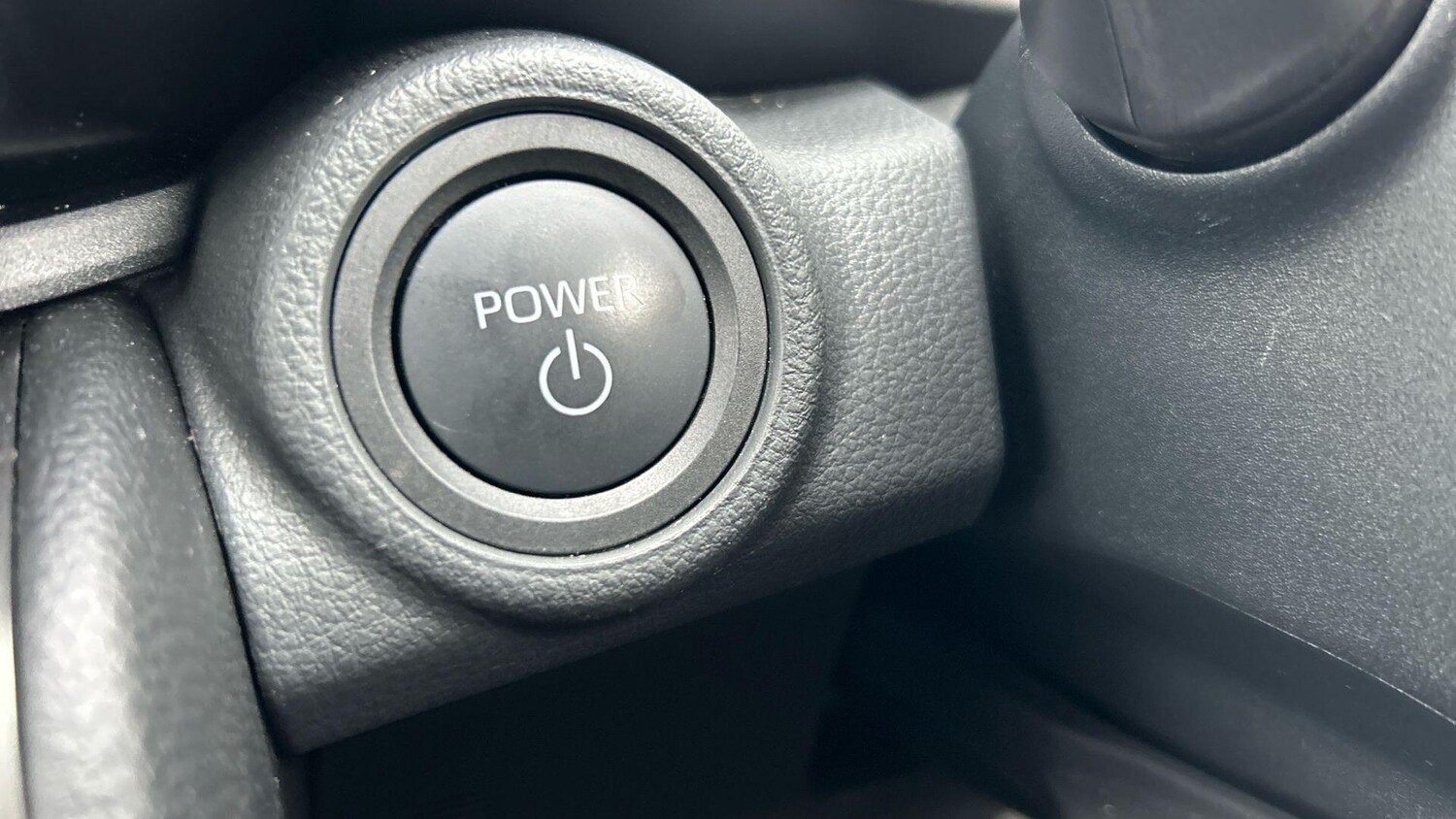 Used Toyota C-HR 2024 for sale - 77710384: Photo 33