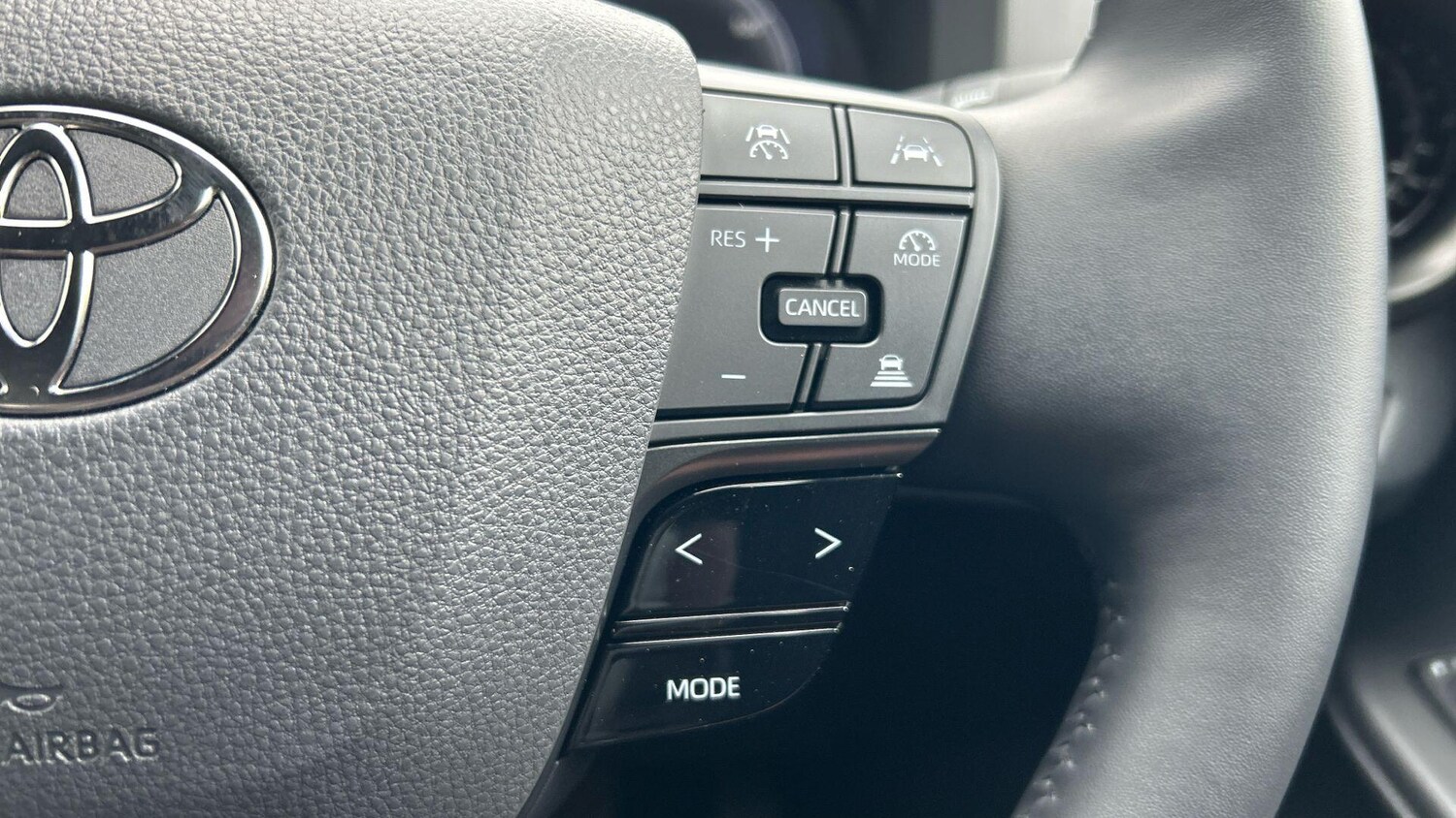 Used Toyota C-HR 2024 for sale - 77710384: Photo 38