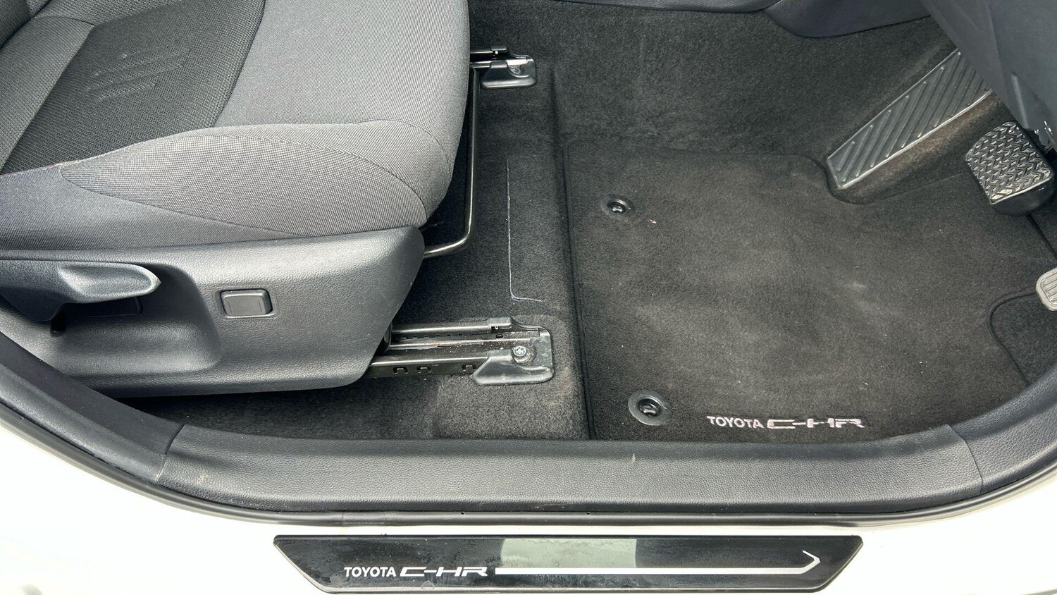 Used Toyota C-HR 2024 for sale - 77710384: Photo 42