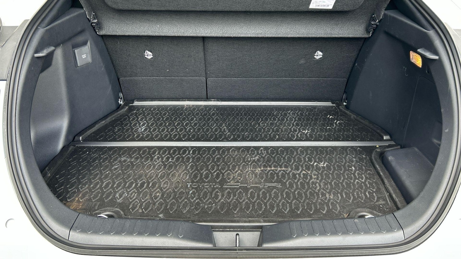 Used Toyota C-HR 2024 for sale - 76701410: Photo 18