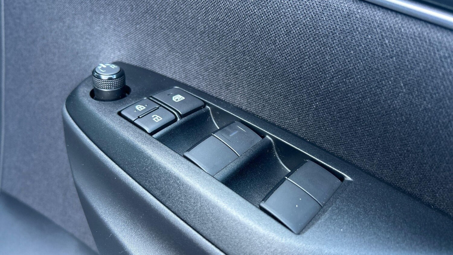 Used Toyota Yaris 2023 for sale - 77784194: Photo 36