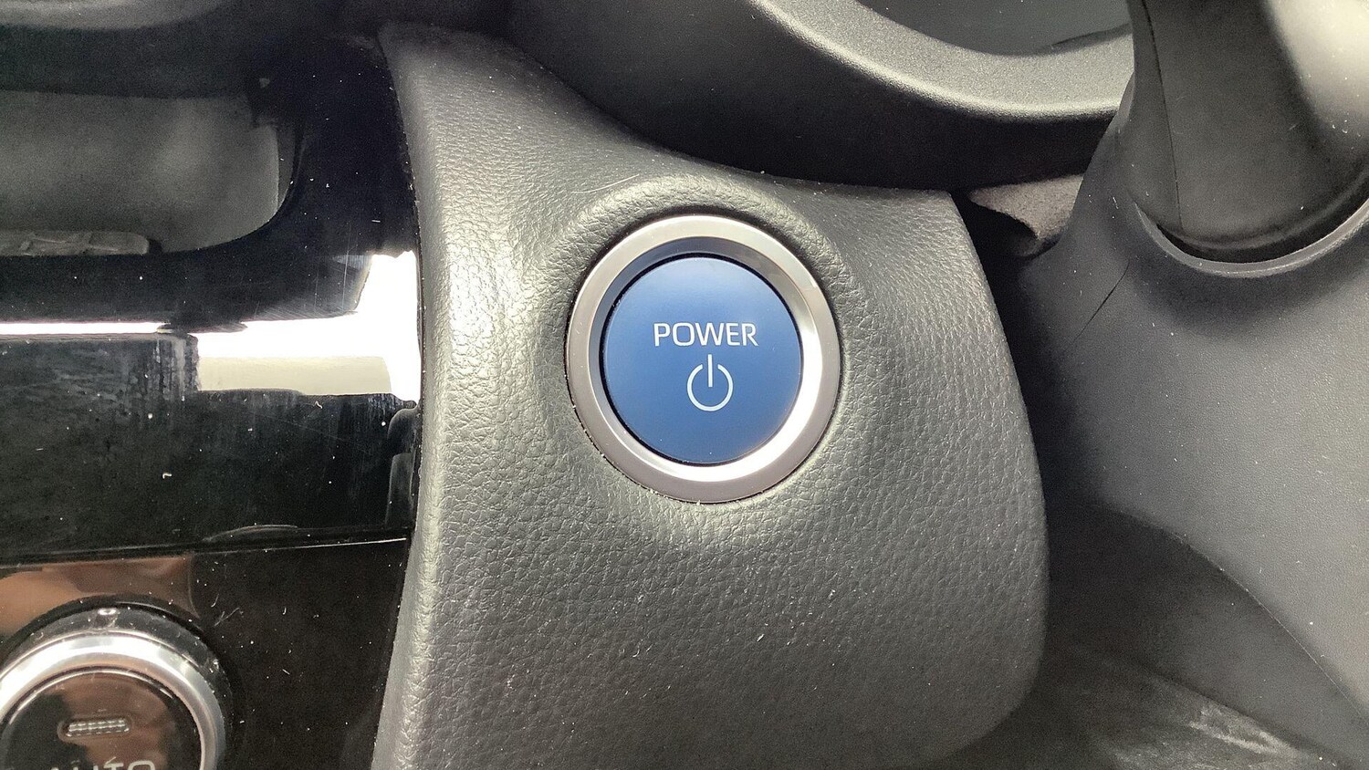 Used Toyota Yaris Cross 2021 for sale - 77574210: Photo 25