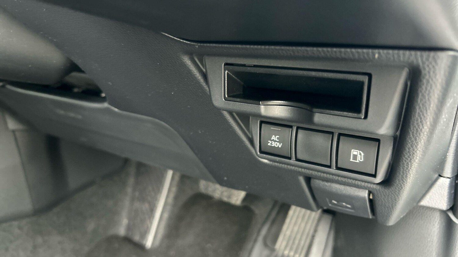 Used Toyota Prius for sale - 77783896: Photo 41