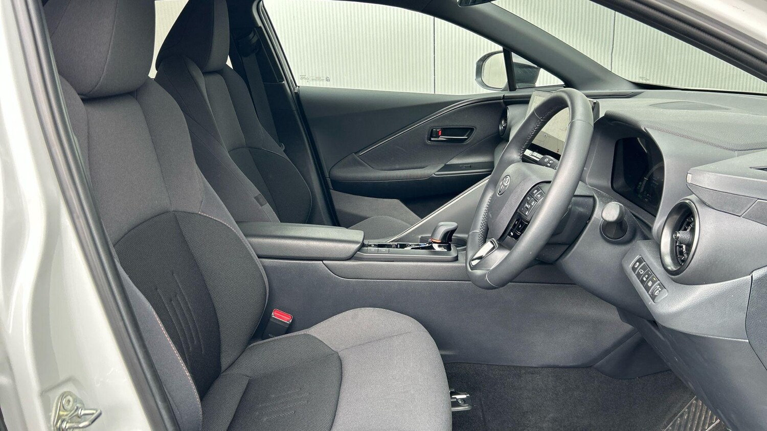 Used Toyota C-HR 2024 for sale - 77723548: Photo 15