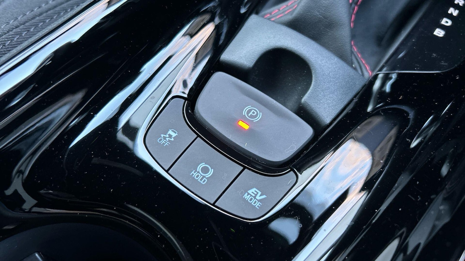 Used Toyota C-HR 2023 for sale - 77016174: Photo 32