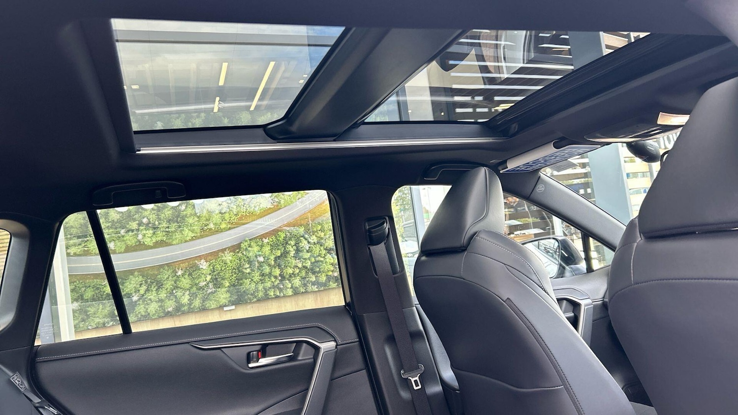 Used Toyota RAV4 2025 for sale - 76549821: Photo 21