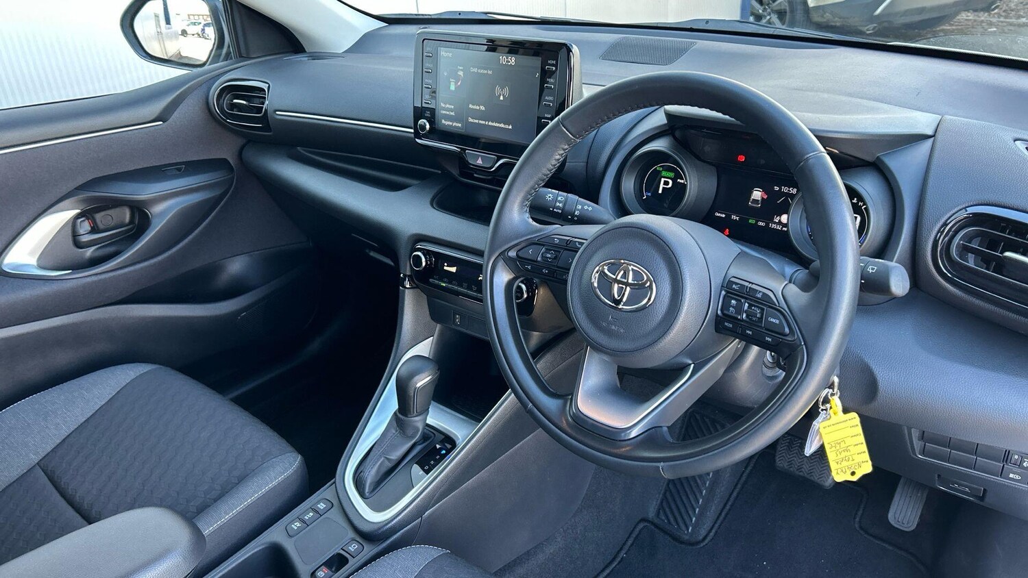 Used Toyota Yaris 2024 for sale - 77940506: Photo 10