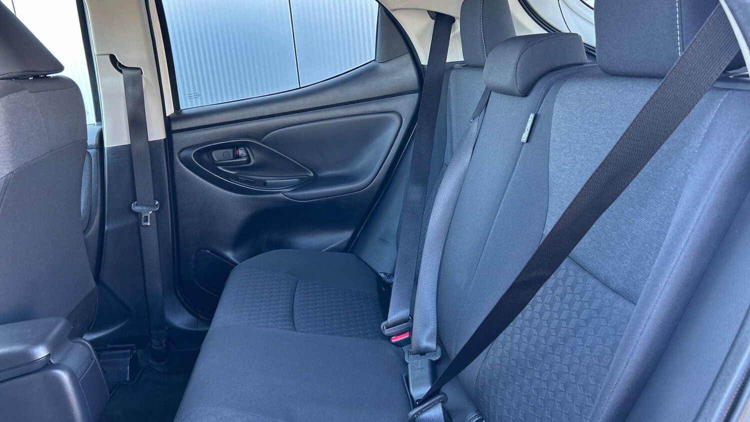 Used Toyota Yaris 2024 for sale - 77940506: Photo 17