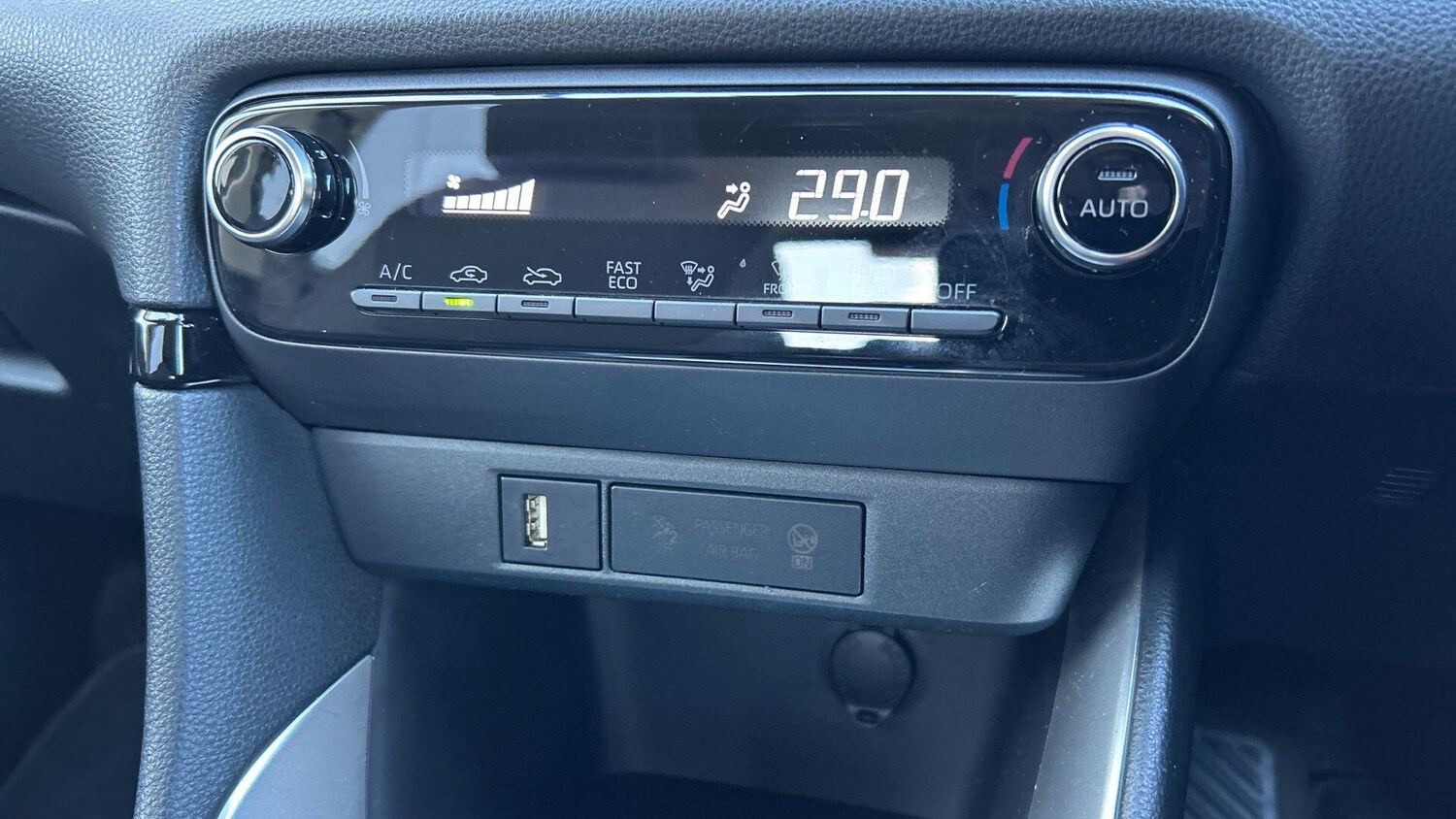 Used Toyota Yaris 2024 for sale - 77940506: Photo 29