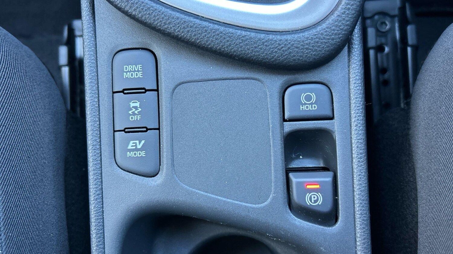 Used Toyota Yaris 2024 for sale - 77940506: Photo 32