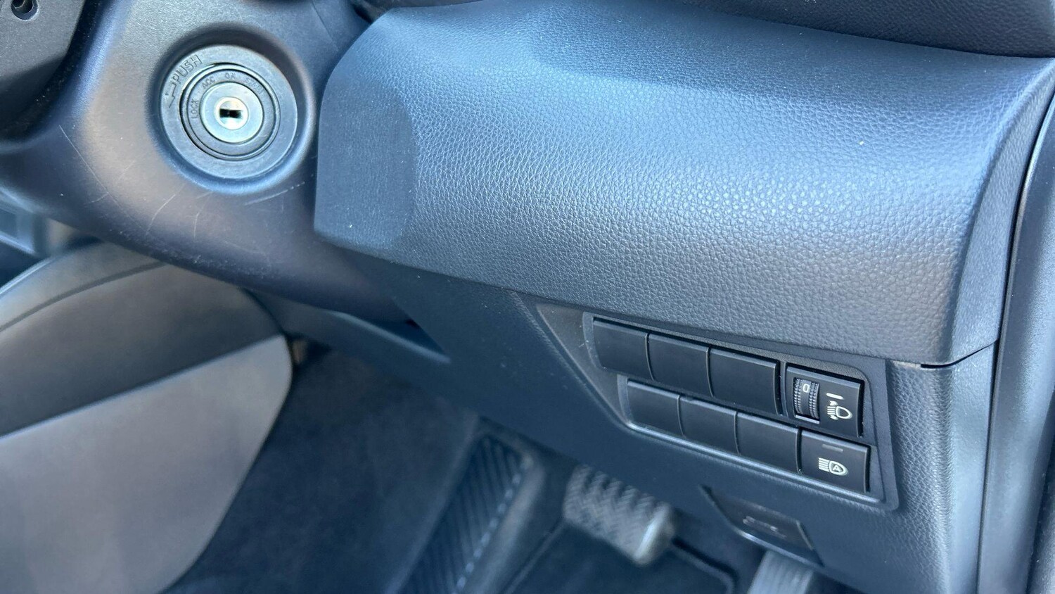 Used Toyota Yaris 2024 for sale - 77940506: Photo 37