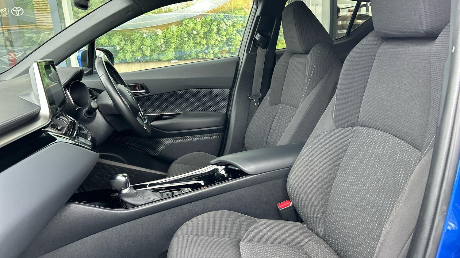 Used Toyota C-HR 2019 for sale - 76424666: Photo 16