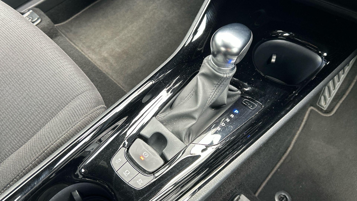 Used Toyota C-HR 2019 for sale - 76424666: Photo 31