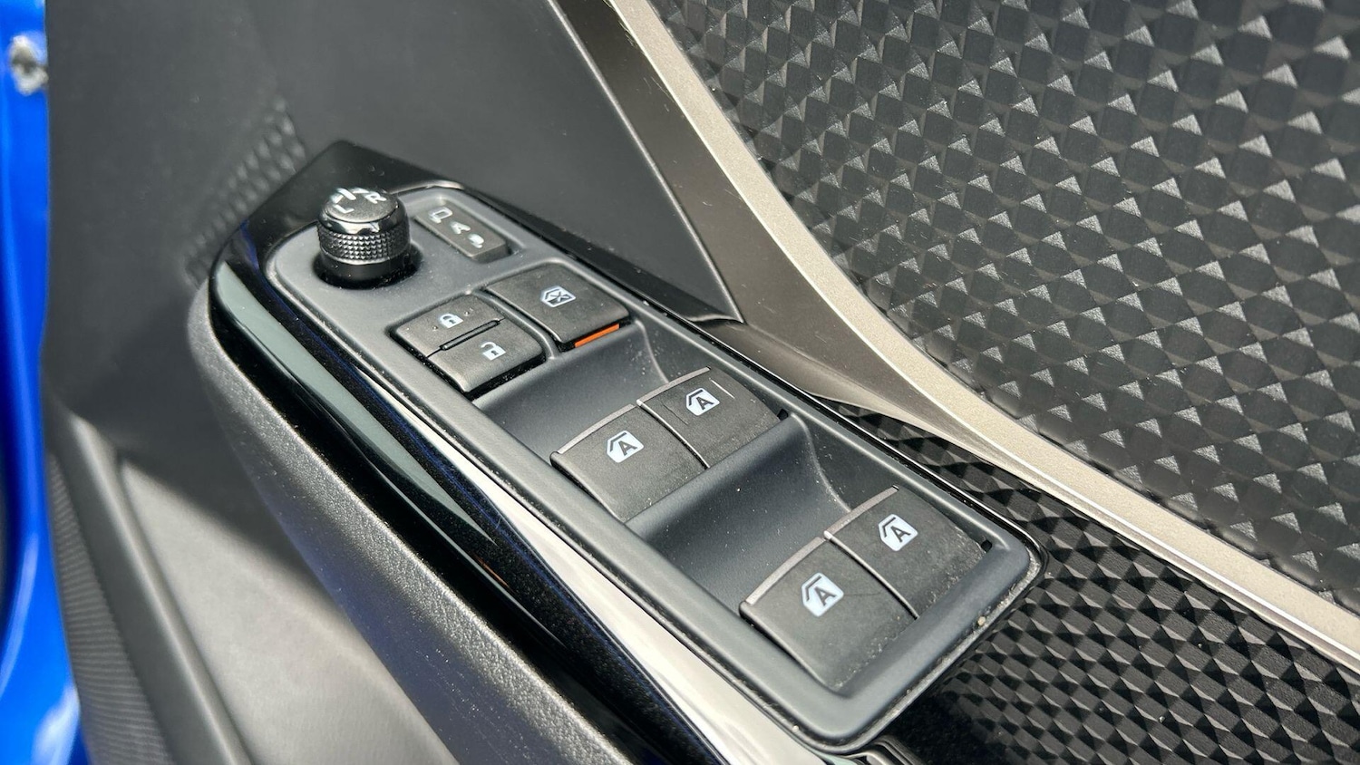 Used Toyota C-HR 2019 for sale - 76424666: Photo 40