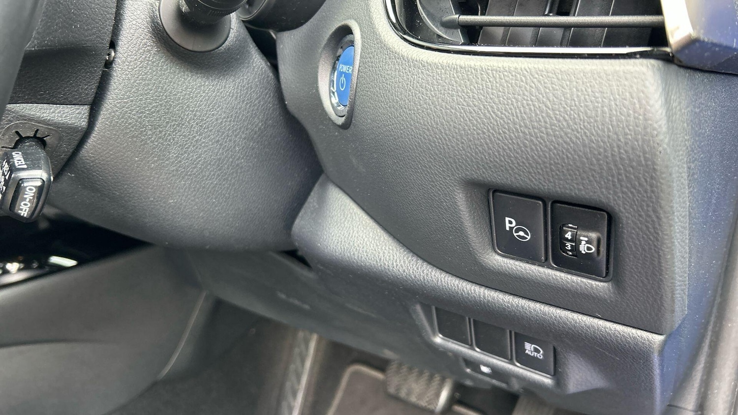 Used Toyota C-HR 2019 for sale - 76424666: Photo 41