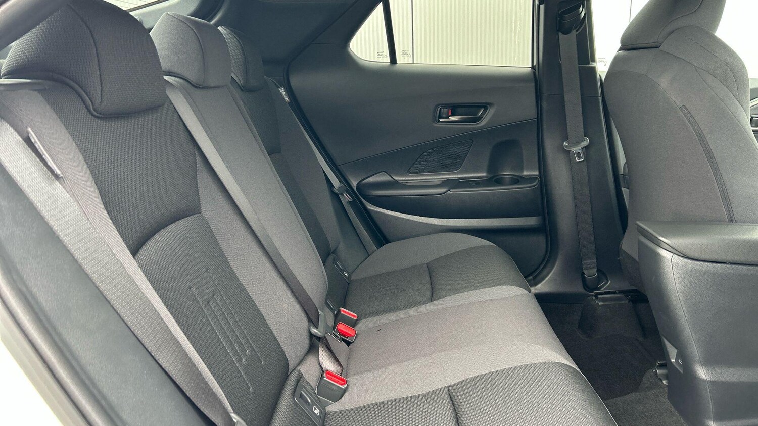 Used Toyota C-HR 2025 for sale - 78047904: Photo 16