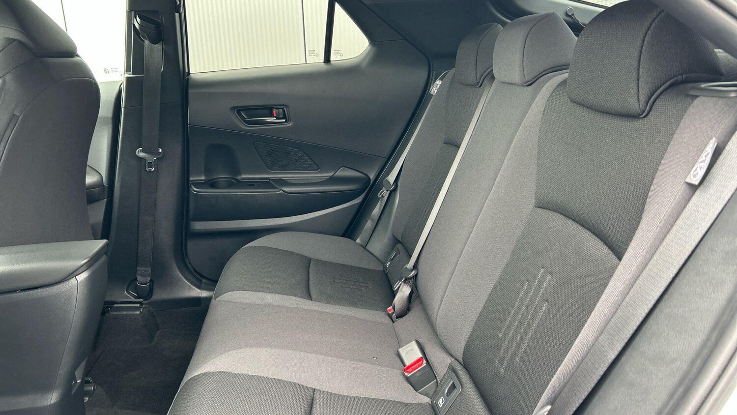 Used Toyota C-HR 2025 for sale - 78047904: Photo 17