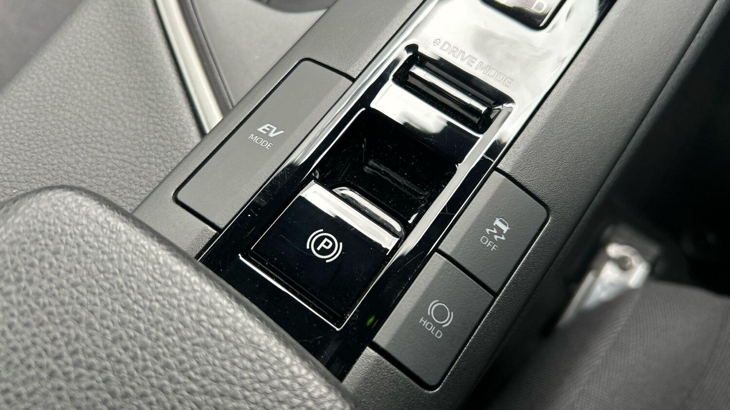 Used Toyota C-HR 2025 for sale - 78047904: Photo 31