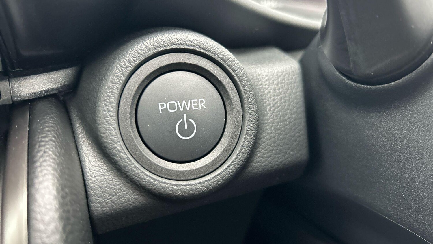 Used Toyota C-HR 2025 for sale - 78047904: Photo 38