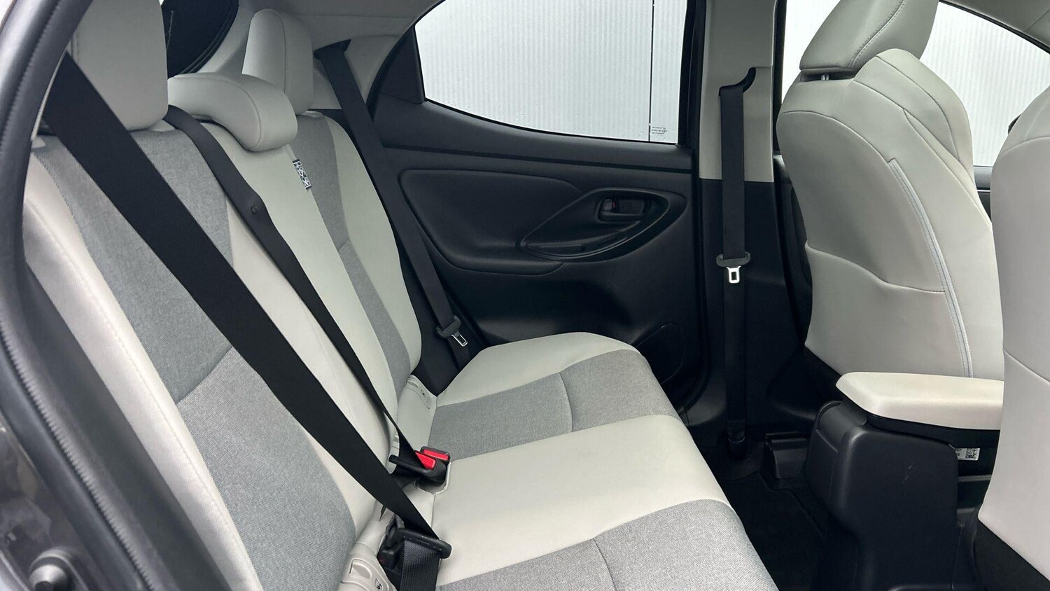 Used Toyota Yaris 2023 for sale - 77497025: Photo 16