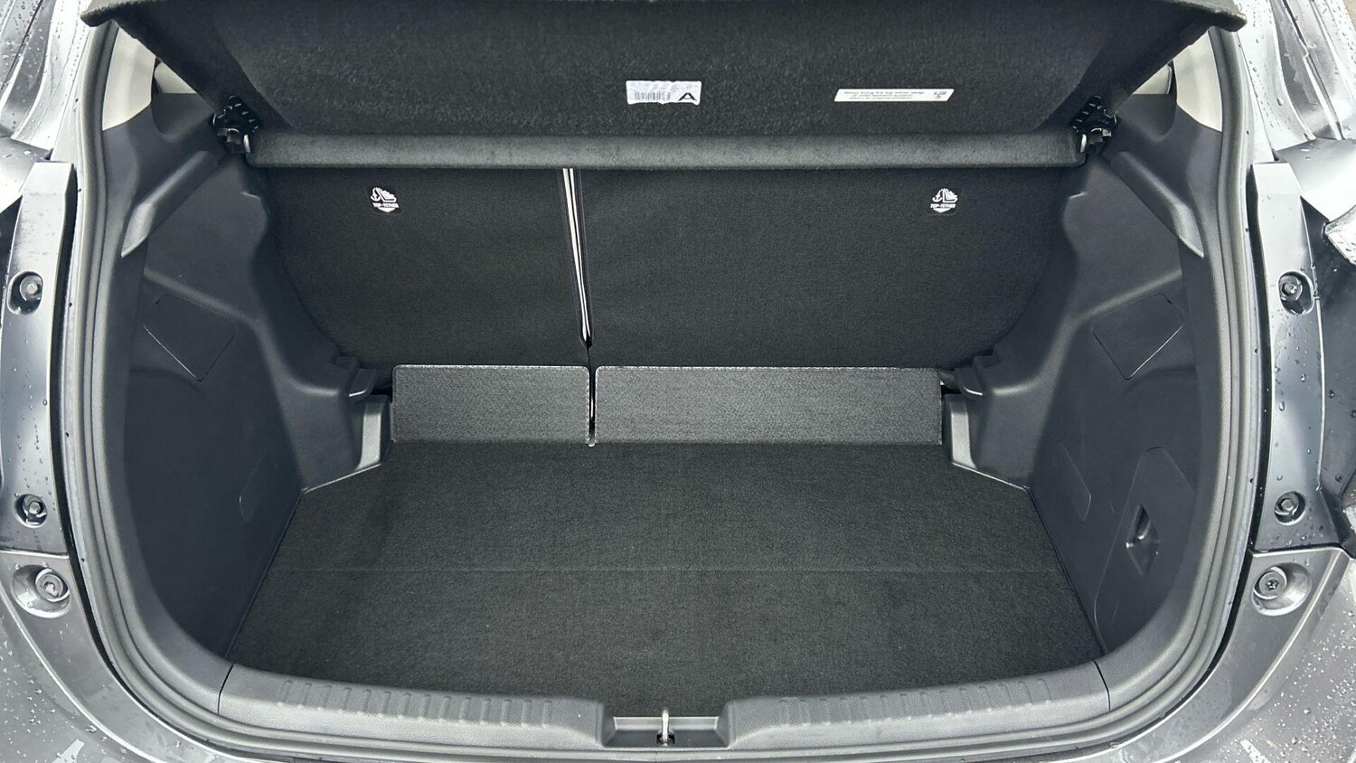 Used Toyota Yaris 2023 for sale - 77497025: Photo 18