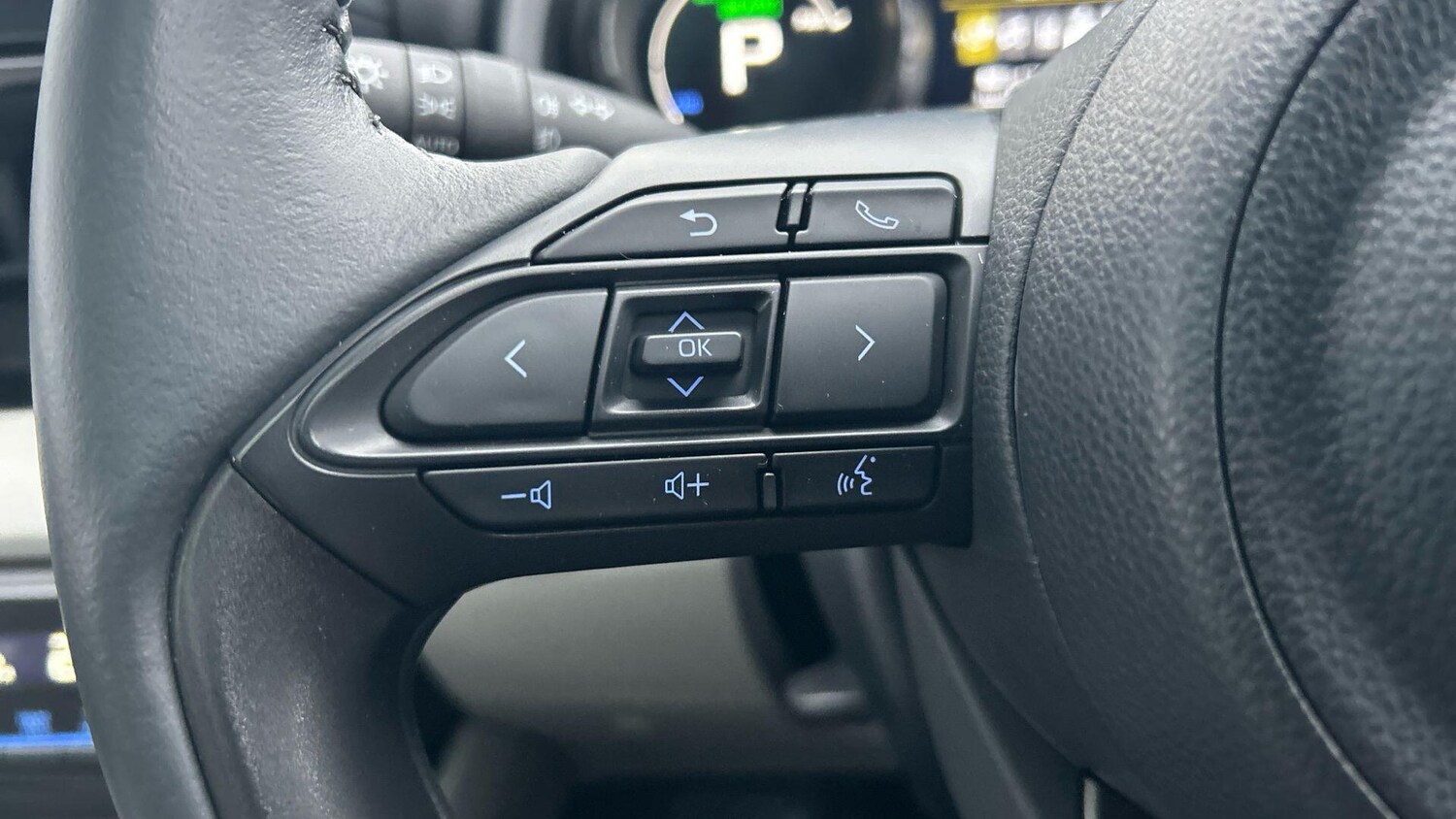 Used Toyota Yaris 2023 for sale - 77497025: Photo 40