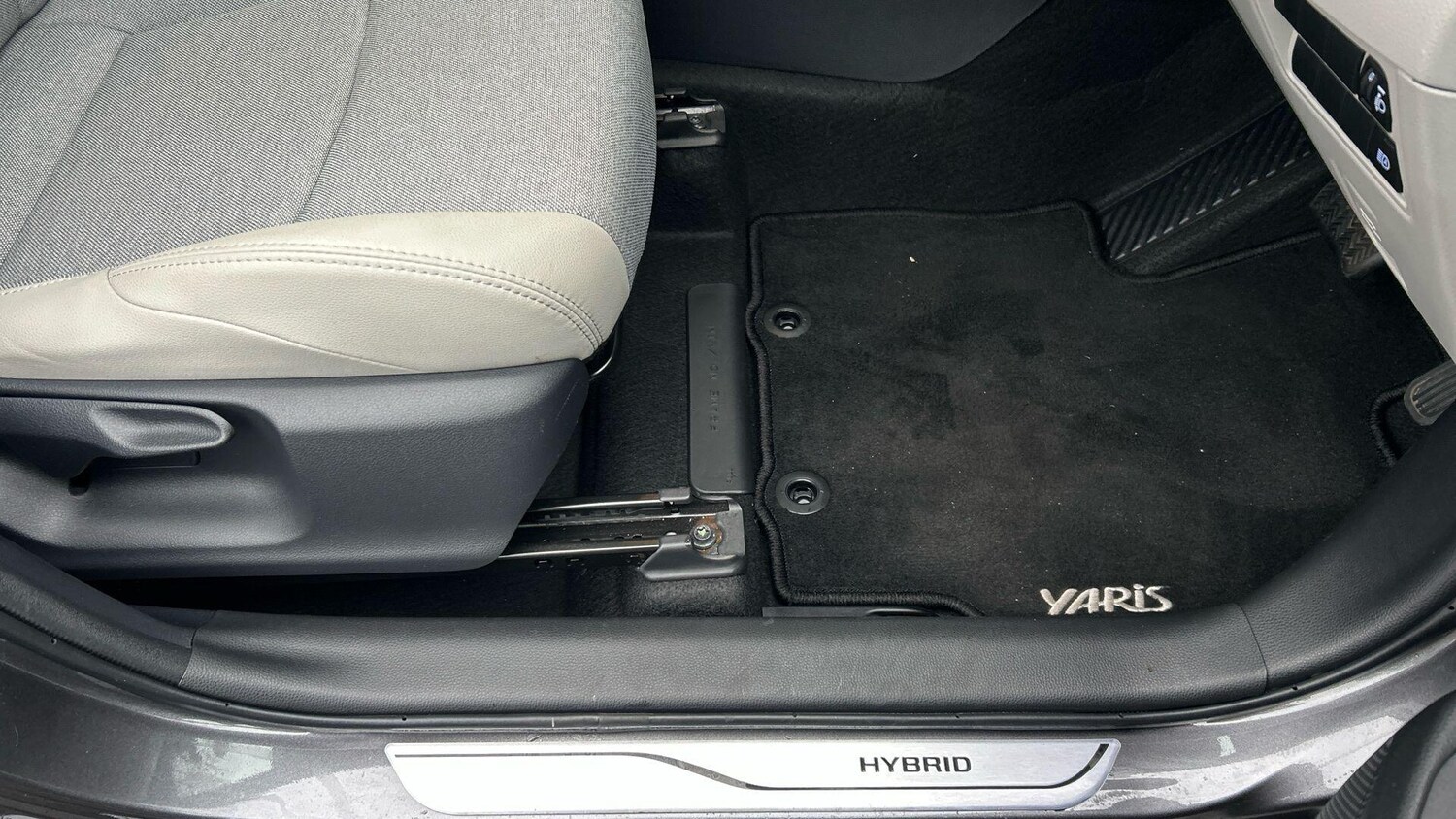 Used Toyota Yaris 2023 for sale - 77497025: Photo 45