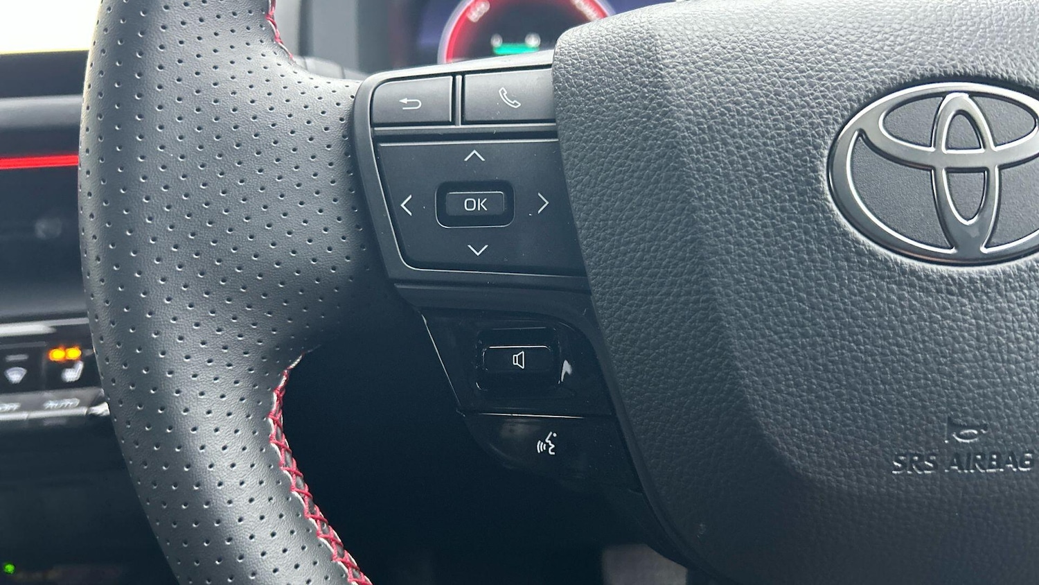 Used Toyota C-HR 2025 for sale - 76886318: Photo 40