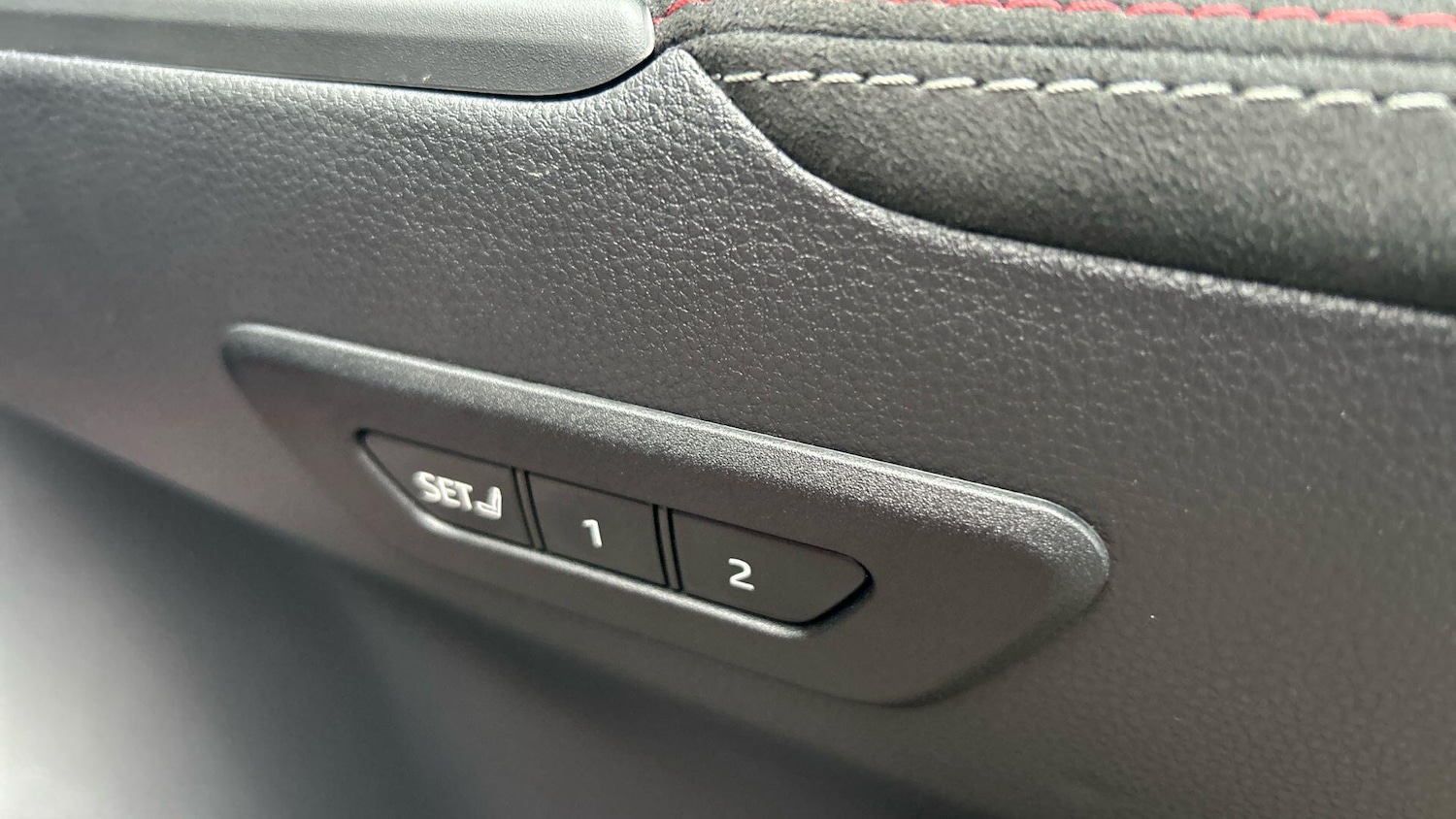 Used Toyota C-HR 2025 for sale - 76886318: Photo 44